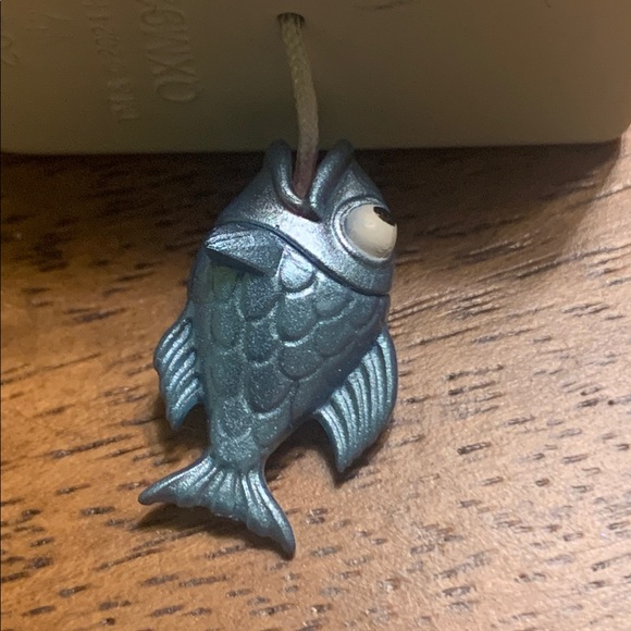 2024 Hallmark Keepsake Fishing for Fun Mini Ornament NWT - Picture 5 of 9